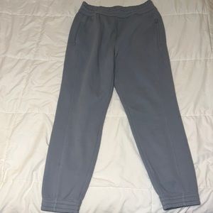 Fabletics Gray Joggers with zipper pockets - women - fleece lined